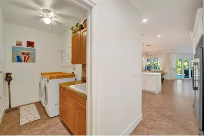 1733 NE 38th St, Oakland Park, FL 33334 - Photo 18