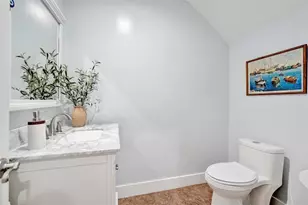 1733 NE 38th St, Oakland Park, FL 33334 - Photo 8