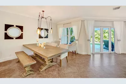 1733 NE 38th St, Oakland Park, FL 33334 - Photo 12