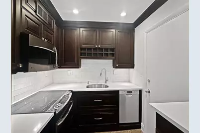 2970 NE 16th Ave, Unit #102B, Oakland Park, FL 33334 - Photo 10