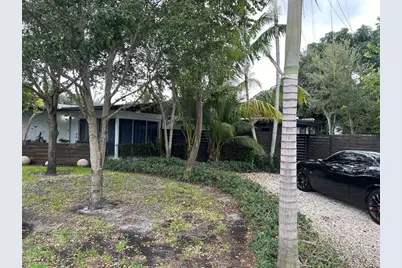 720 NE 17th Ct, Fort Lauderdale, FL 33305 - Photo 2