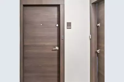 20505 E Country Club Dr, Unit #Ph33, Miami, FL 33180 - Photo 4