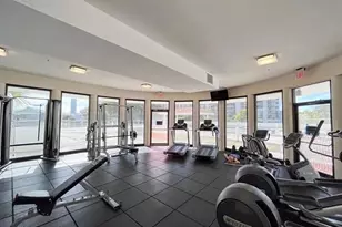 20505 E Country Club Dr, Miami, FL 33180 - Photo 32