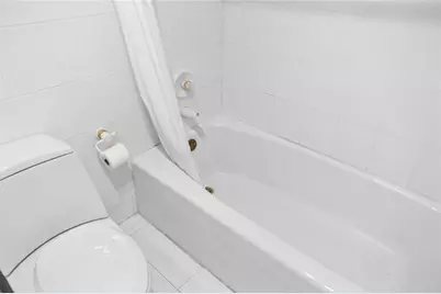 20505 E Country Club Dr, Unit #Ph33, Miami, FL 33180 - Photo 28