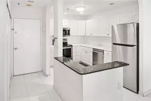 20505 E Country Club Dr, Miami, FL 33180 - Photo 14