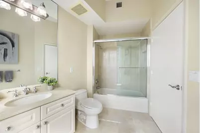 111 SE 8th Ave, Unit #Ph-1701, Fort Lauderdale, FL 33301 - Photo 24