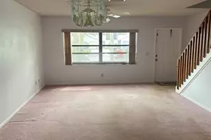 621 NW 105th Way, Pembroke Pines, FL 33026 - Photo 4