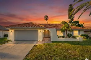 27153 Edenbridge Ct, Bonita Springs, FL 34135 - Photo 2