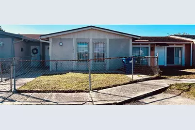 21440 NW 40th Circle Ct, Miami Gardens, FL 33055 - Photo 2