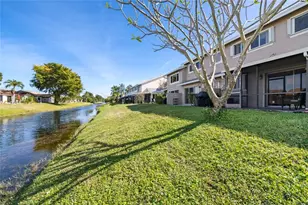 2215 Discovery Cir Unit, Deerfield Beach, FL 33442 - Photo 4