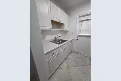 1329 NE 17th Ave, Unit #2, Fort Lauderdale, FL 33304 - Photo 4