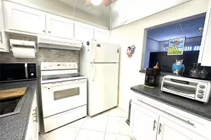 3031 Durham B, Deerfield Beach, FL 33442 - Photo 10