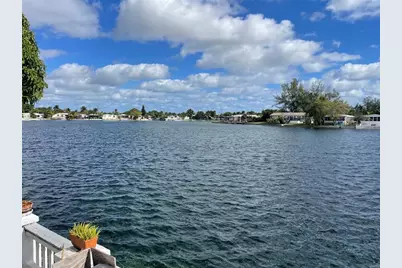 5724  Lagoon Dr, Fort Lauderdale, FL 33312 - Photo 18