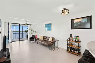 111 Lake Emerald Dr, Oakland Park, FL 33309 - Photo 2