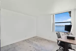 111 Lake Emerald Dr, Oakland Park, FL 33309 - Photo 14