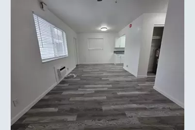 1958  McKinley St, Unit #19, Hollywood, FL 33020 - Photo 2