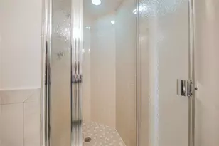 7100 Radice Ct, Lauderhill, FL 33319 - Photo 32