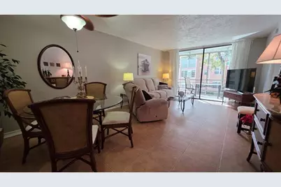 2801  Somerset Dr, Unit #211, Lauderdale Lakes, FL 33311 - Photo 8