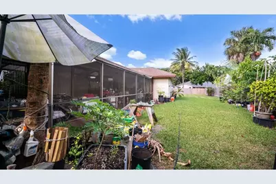 3220 NW 95th Ter, Sunrise, FL 33351 - Photo 18