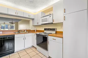 7334 Devon Dr Unit, Tamarac, FL 33321 - Photo 10