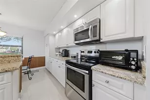 8471 NW 78th Ct, Tamarac, FL 33321 - Photo 10