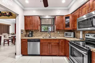 6631 SW 24th St, Miramar, FL 33023 - Photo 14