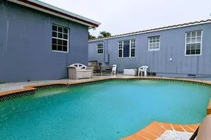 1628 McKinley St, Hollywood, FL 33020 - Photo 2