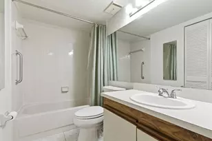 228 Fox Glen Dr Unit, Naples, FL 34104 - Photo 12