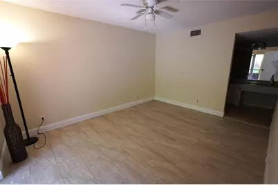 11521 NW 10th St, Hollywood, FL 33026 - Photo 10