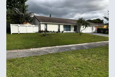 12064 NW 24th St, Coral Springs, FL 33065 - Photo 2