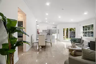 1427 Seagrape Cir, Weston, FL 33326 - Photo 8