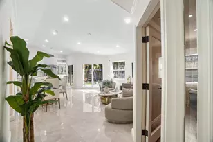 1427 Seagrape Cir, Weston, FL 33326 - Photo 6