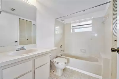 3051  Holiday Springs Blvd, Unit #204, Margate, FL 33063 - Photo 10