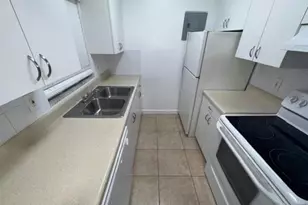 75 SW 10th St, Fort Lauderdale, FL 33315 - Photo 4