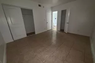 75 SW 10th St, Fort Lauderdale, FL 33315 - Photo 8