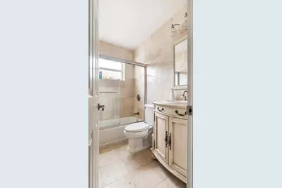 1032 NE 4th Ct, Hallandale Beach, FL 33009 - Photo 34