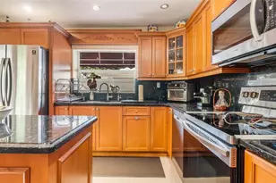 1032 NE 4th Ct., Hallandale Beach, FL 33009 - Photo 12