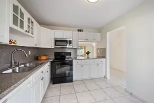 4024 SW 67th Terrace, Davie, FL 33314 - Photo 4