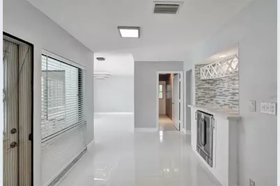 7475  Estrella Cir, Boca Raton, FL 33433 - Photo 8