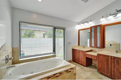 7475  Estrella Cir, Boca Raton, FL 33433 - Photo 12