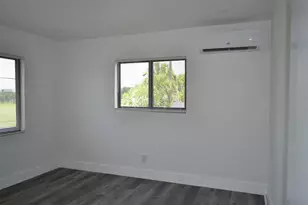 940 NW 8th Ave, Pompano Beach, FL 33060 - Photo 6