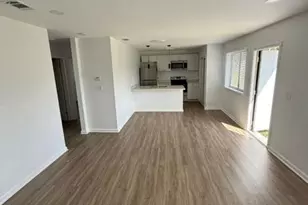 902 E Tiffany Dr, West Palm Beach, FL 33407 - Photo 10