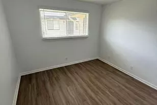 902 E Tiffany Dr, West Palm Beach, FL 33407 - Photo 6