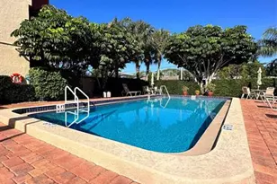 2400 NE 10th St, Pompano Beach, FL 33062 - Photo 8