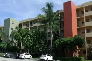 2400 NE 10th St, Pompano Beach, FL 33062 - Photo 1