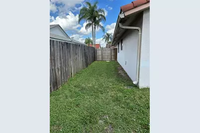 7440 NW 21st Ct, Margate, FL 33063 - Photo 24