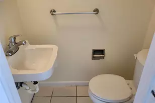 1501 Crescent Cir, West Palm Beach, FL 33403 - Photo 10