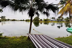 9673 NW 45th St, Sunrise, FL 33351 - Photo 2