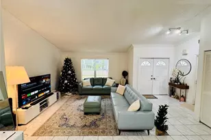 9673 NW 45th St, Sunrise, FL 33351 - Photo 4