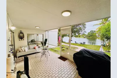 9673 NW 45th St, Sunrise, FL 33351 - Photo 10